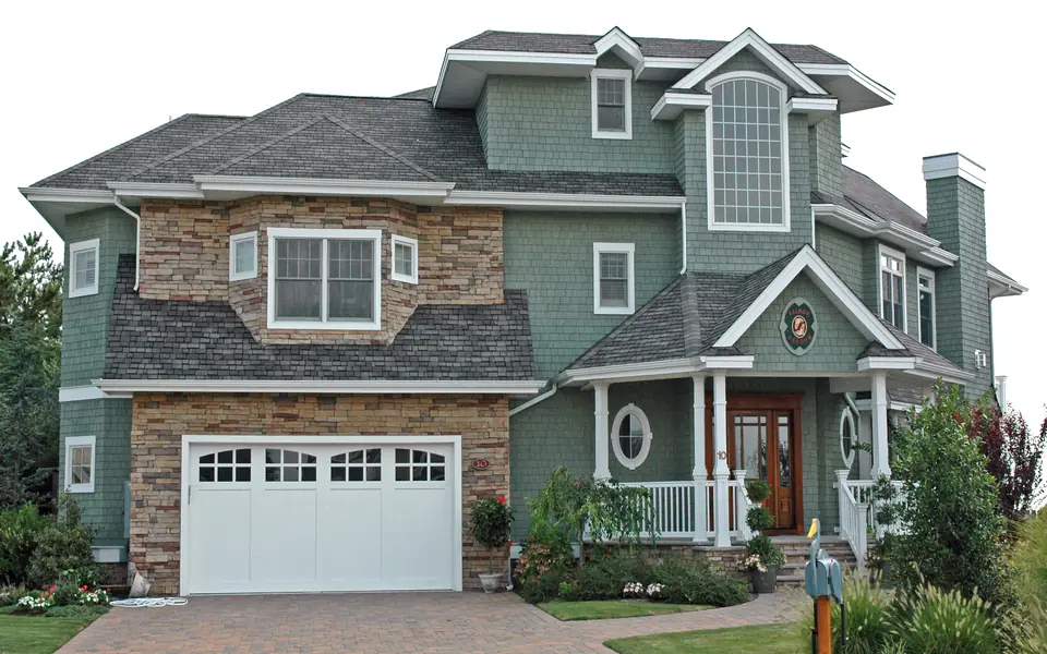 Roofing work in Savannah